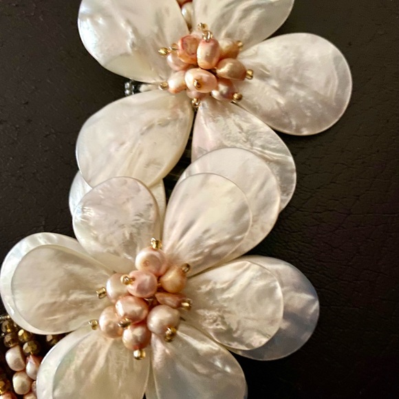 Necklace Beaded With Fresh Water Pearls - Picture 2 of 3